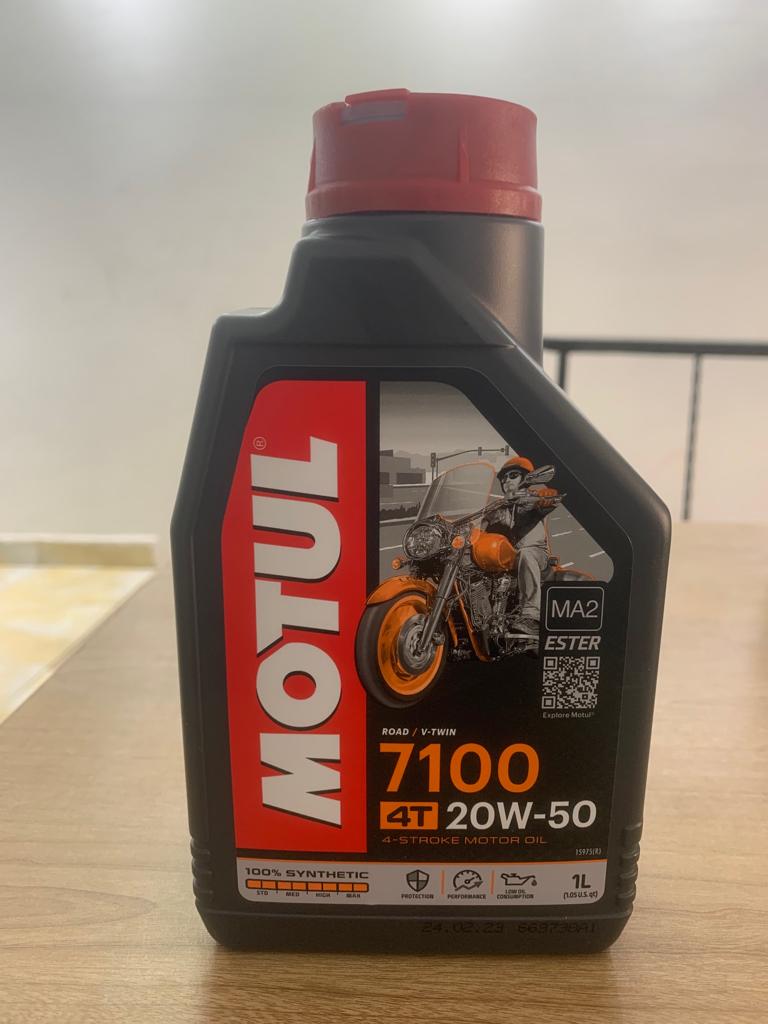 Motul Motorcycle Oil 7100 4T 20W-50 1 liter (Made in France) //